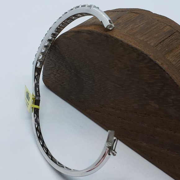 11.15 cts Swarovski Sterling Silver Bangle Bracelet - Picture 9 of 13